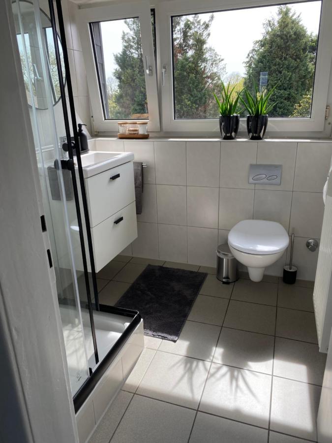 Bostel 1 - Modernes Dachgeschoss-Studio In Duisburg Meiderich, 4,7 Km Hbf, U-Bahn 250M, Flughafen Duesseldorf 28 Km, Landschaftspark 2,9 Km, 5 Gehminuten Von Herzklinik Entfernt Exterior foto